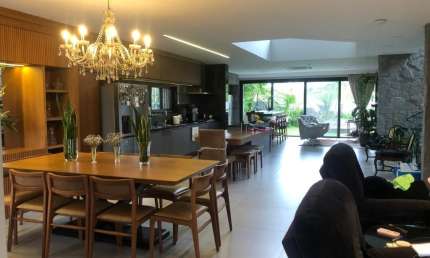 Casa Residencial de 408 m² com 3 quartos sendo 1 suíte no Morro das Pedras