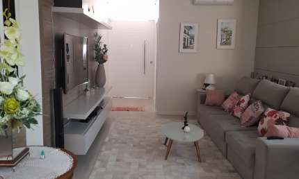 CASA FLORIANÓPOLIS - PRÓXIMO AO COLÉGIO JARDIM ANCHIETA