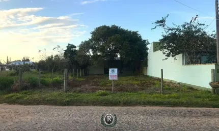 Terreno à venda na Rua Caxias Do Sul, Praia Paraíso, Torres