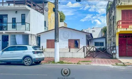 Casa com 3 quartos à venda na Rua Alexandre Maggi, Centro, Torres