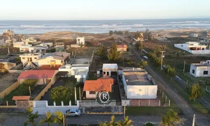 Casa com 2 quartos à venda na Rua Antonio Teixeira de Farias, 184, Praia Caravelle, Passo de Torres