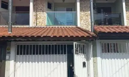 Sobrado  com 186m² a venda no Parque Savoy 3 Dormitórios 1 suíte  7 Vagas de Garagem