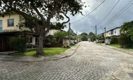 Casa a venda com 107m2, com 4 quartos e terreno de 221m2 em Abrantes- Camaçari/Bahia