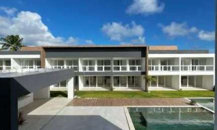 Casa de condomínio para venda possui 115 metros quadrados com 2 quartos em Gleba B - Camaçari - BA