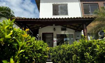Casa em condominio 157m2, 4 quartos e terreno de 200m2 em Abrantes- Camaçari/Bahia