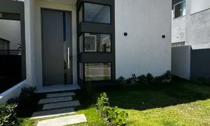 Casa terrea com fino acabamento, cond. Vila Florença, 100m2 area construida em Abrantes