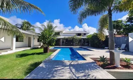 Casa duplex, com 5 suítes e área verde em BUSCA VIDA | SUB COND DUNAS - Camacari/BA