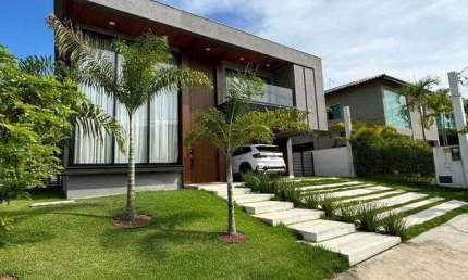 Casa mobiliada para venda, com 330m2 4/4 em Alphaville Litoral Norte 1 - Camaçari/BA