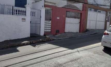 Cód 49 Rio Vermelho Casa 4/4 com suíte e quintal perto do Acarajé da Dinha.