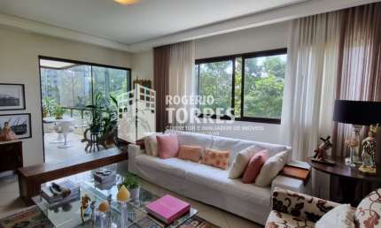 Apartamento a venda de 3 suítes + gabinete e dependência com 3 garagens no Acupe de Brotas