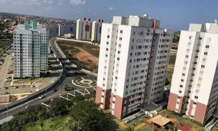 Cód. 175 Piatã 2/4 com Varanda Reformado Andar Alto no Colinas de Piatã