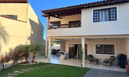 Cód. 553 Caji Casa Duplex com 4/4 sendo 3 suítes e 3 Vagas