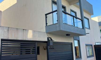 Cód. 287 Casa com 3 suítes e Piscina Privativa no Miragem