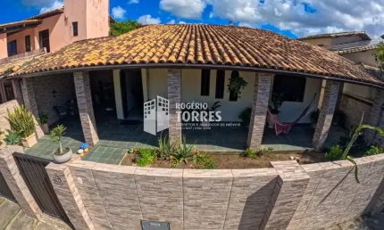 Casa Térrea locação de 4/4 sendo 2 suítes + anexo com 1 suíte, no Cond. Jardim Placaford em Piatã