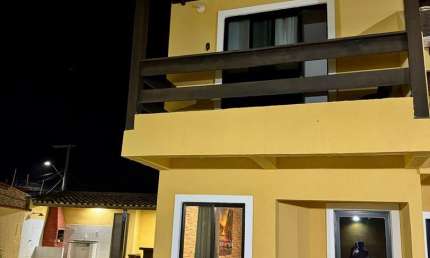 Cód. 539 Flamengo Casa Duplex 3/4 com suíte Perto da Praia