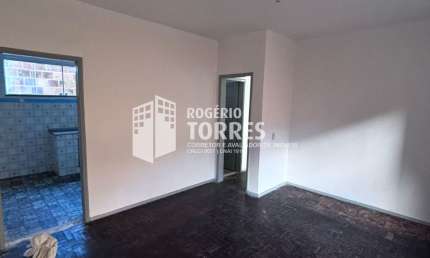 Apartamento a venda de 2/4 com varanda na Liberdade