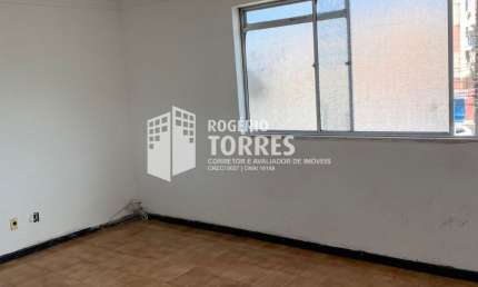 Apartamento a venda de 2/4 com dependência no Vale dos Lagos