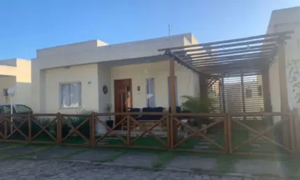 Cód. 566 abrantes casa 2/4 com suíte e piscina privativa