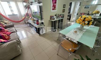 Apartamento a venda de 3/4, 1 suíte e 2 garagens soltas em ARMAÇÃO