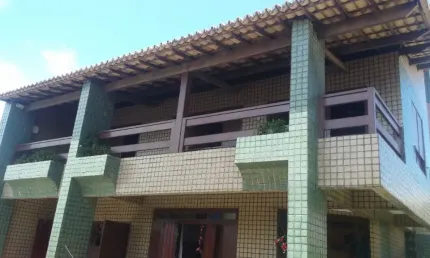 Cód. 541 Itapuã Mansão com 5/4 sendo 3 suítes e 6 Vagas