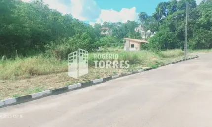 Lote de terreno a venda com 600m² plano no Cond. Fazenda Real em Simões Filho