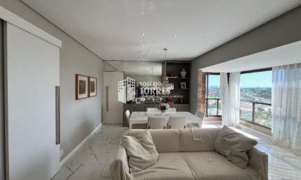 Apartamento a venda de 3/4, 1 suíte, varanda gourmet e 2 garagens na PARALELA