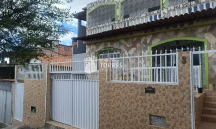Vendo casa de 3/4 sendo 1 suíte e 2 vagas de garagem em Castelo Branco