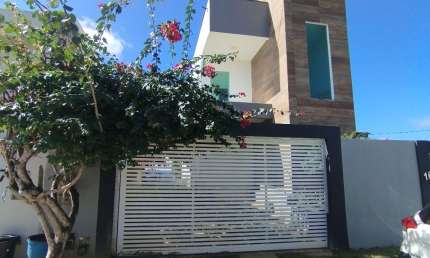 Casa para locação e venda em condomínio/ Lauro de Freitas