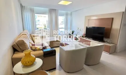 Apartamento a venda de 3/4, 1 suíte, amplo, 2 salas e garagem no Costa Azul