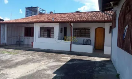 Casa com 3 quartos, Parque das Nações - Pindamonhangaba