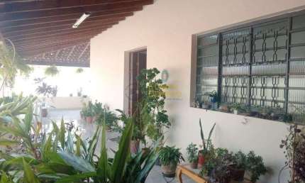 Casa com 3 dormitórios à venda, 455 m² por R$ 650.000,00 - Vila Suiça - Pindamonhangaba/SP
