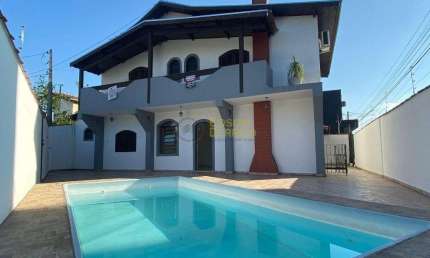 Sobrado com 6 dormitórios à venda, 274 m² por R$ 800.000,00 - São Benedito - Pindamonhangaba/SP