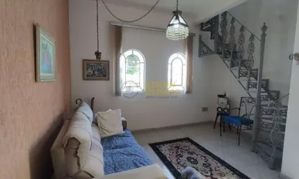 Sobrado com 3 quartos à Venda, São Benedito - Pindamonhangaba