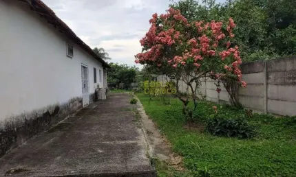 Casa com 4 dormitórios à venda, 176 m² por R$ 450.000 - São Benedito - Pindamonhangaba/SP