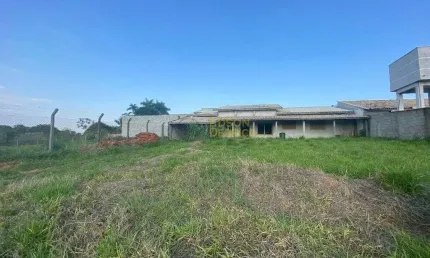 Chácara com 2 dormitórios à venda, 1230 m² por R$ 998.000,00 - Centro - Tremembé/SP