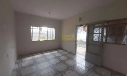 Casa com 1 dormitório à venda por R$ 220.000 - Mombaça - Pindamonhangaba/SP