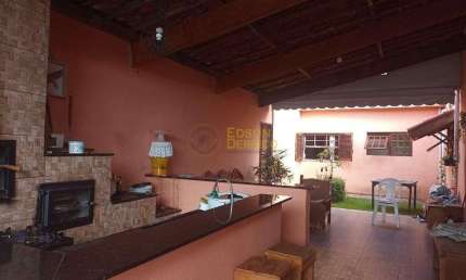 Sobrado com 4 dormitórios à venda, 200 m² por R$ 700.000 - Campo Alegre - Pindamonhangaba/SP