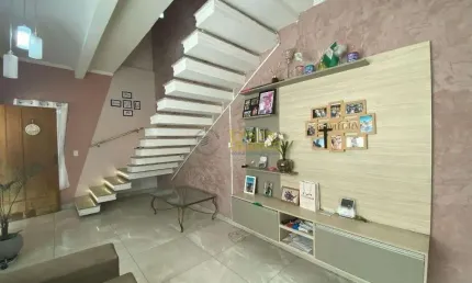 Sobrado à venda, 350 m² por R$ 700.000,00 - São Benedito - Pindamonhangaba/SP