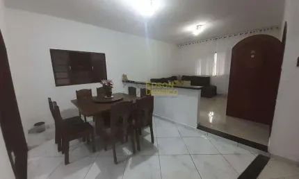 Casa com 4 dormitórios à venda, 185 m² por R$ 430.000,00 - Vila Rica - Pindamonhangaba/SP