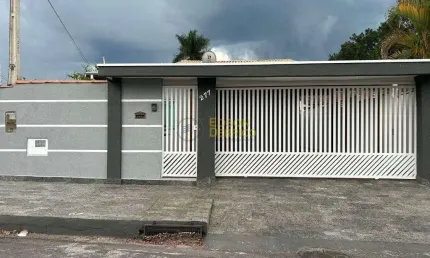 Casa com 3 dormitórios à venda, 180 m² por R$ 610.000,00 - Loteamento Residencial Andrade - Pindamonhangaba/SP