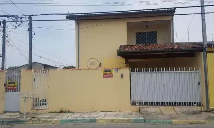 Sobrado com 3 dormitórios à venda, 250 m² por R$ 450.000 - Loteamento Residencial Andrade - Pindamonhangaba/SP