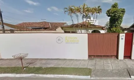 Casa residencial à venda, São Benedito, Pindamonhangaba.