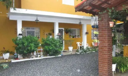 Casa com 4 quartos à Venda, Santana - Pindamonhangaba