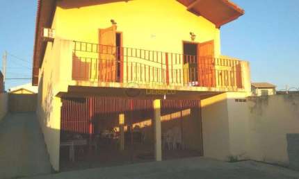 Casa com 3 dormitórios à venda, 293 m² por R$ 380.000,00 - Vila Suiça - Pindamonhangaba/SP