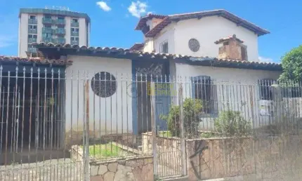 Sobrado com 4 dormitórios à venda, 256 m² por R$ 1.290.000,00 - Centro - Pindamonhangaba/SP