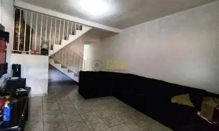 Sobrado com 2 dormitórios à venda, 183 m² por R$ 360.000,00 - Mombaça - Pindamonhangaba/SP