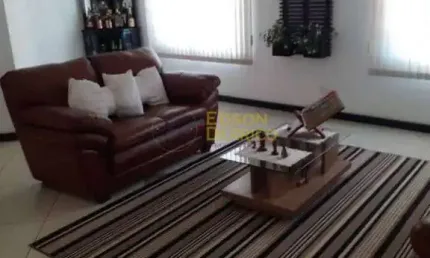 Sobrado com 4 dormitórios à venda, 490 m² por R$ 1.100.000,00 - Santana - Pindamonhangaba/SP
