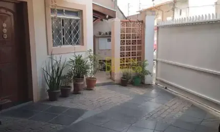 Sobrado á venda com 3 quartos, Bosque da Princesa - Pindamonhangaba