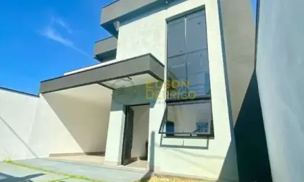 Sobrado á venda com 3 quartos, Loteamento Santa Clara - Pindamonhangaba