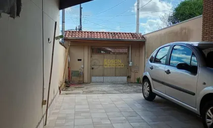 Casa á venda com 2 quartos, Jardim do Chafariz - Pindamonhangaba